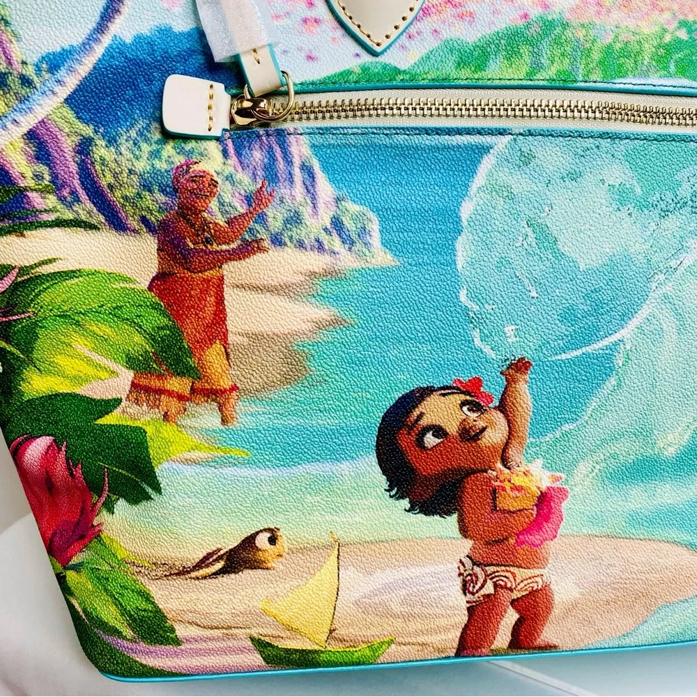 SOLD Dooney & Bourke x Disney Dream Big Princess Moana Large Tote Bag NWT - Picture 3 of 8